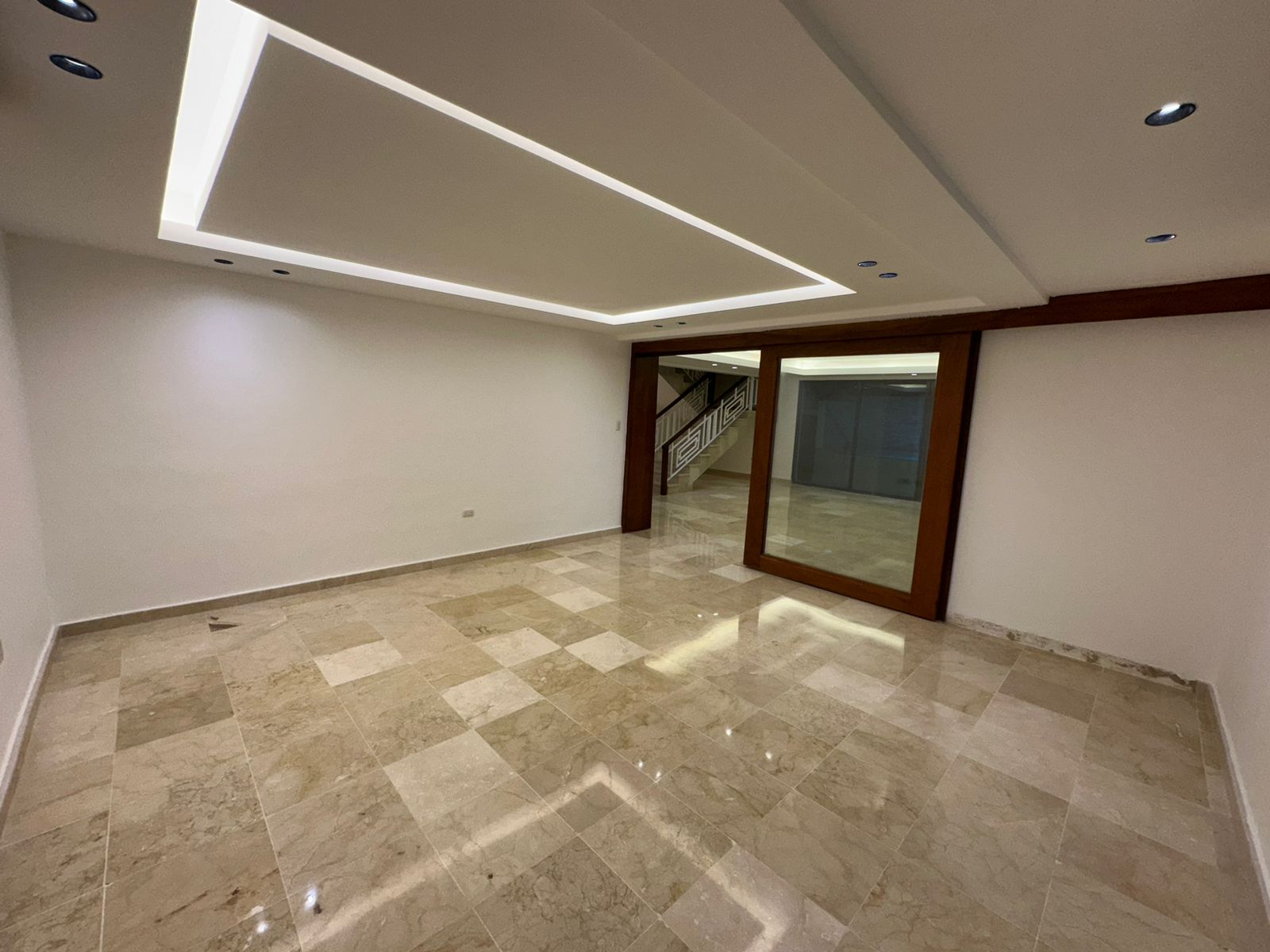 casas - Se Renta Casa ubicada en Bella Vista  2