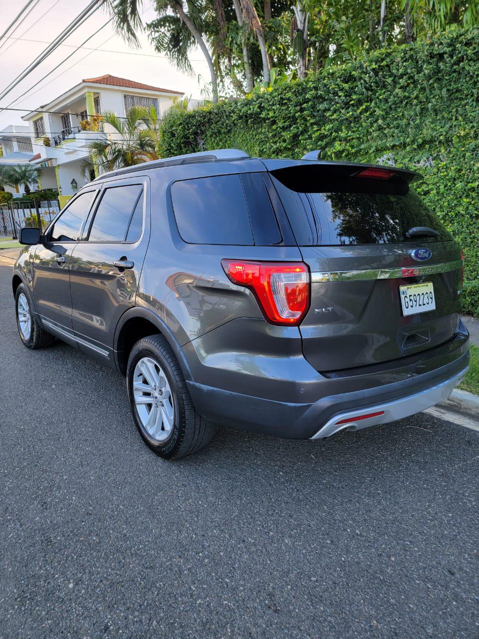jeepetas y camionetas - Ford Explorer xlt 2014 eccobost 2