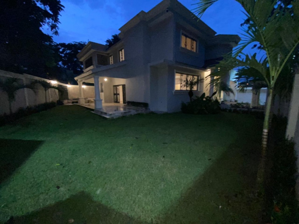 casas - Casa en alquiler en Arroyo Hondo 8