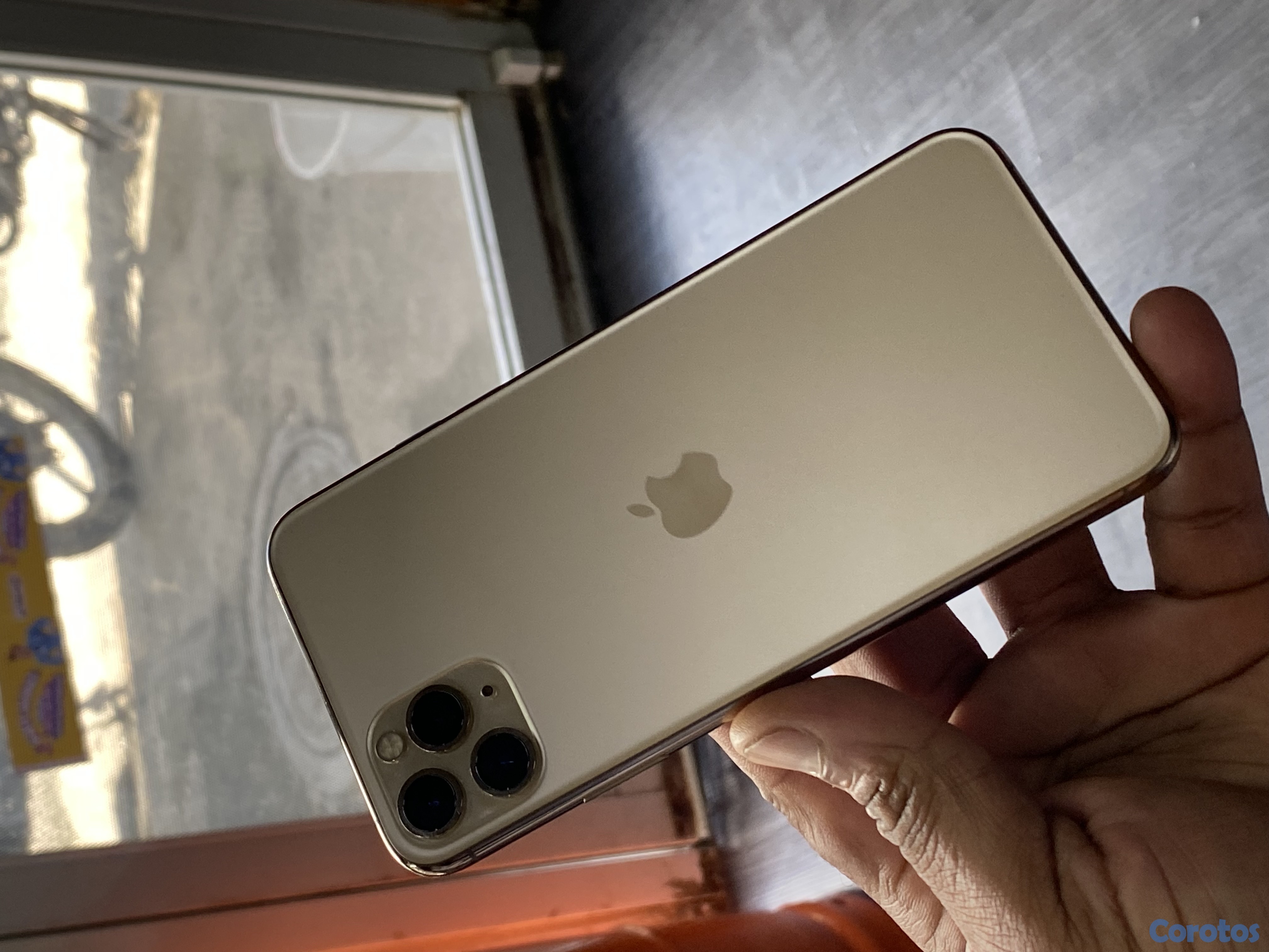 celulares y tabletas - iPhone 11 Pro Max  2