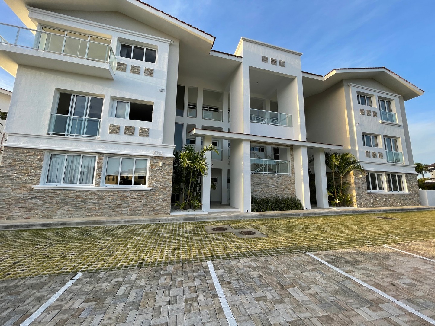 apartamentos - Se vende hermoso apartamento en Cocotal Golf & Country Club, Bávaro Punta Cana.