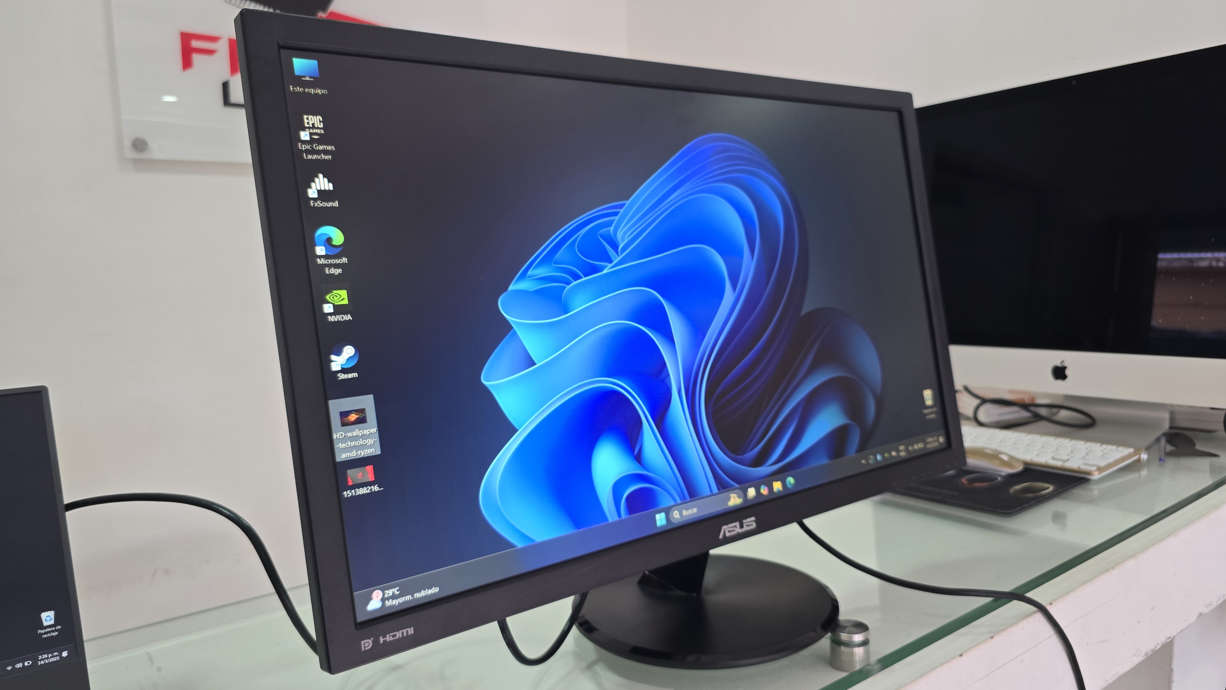 computadoras y laptops - Monitor Asus de 27 Pulg trae dos hdmi Resolucion 1080p 