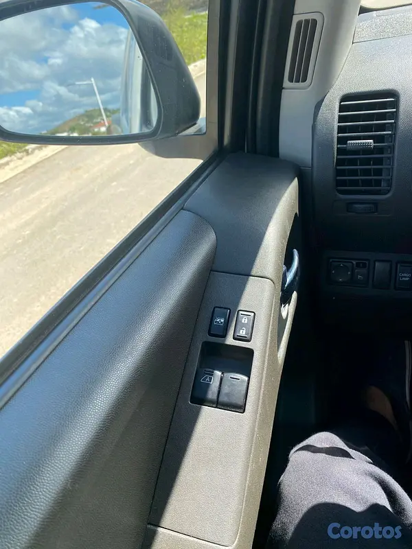 jeepetas y camionetas - NISSAN FRONTIER  13