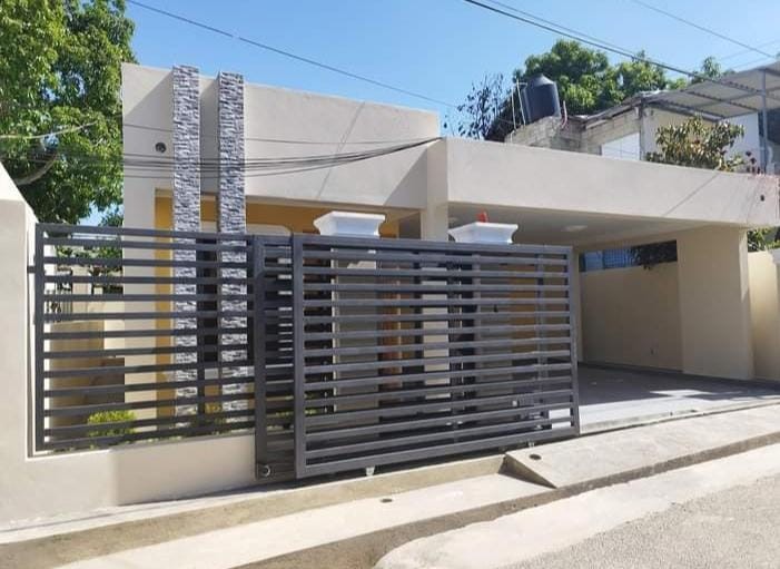 casas - Casa Nueva en Exclusivo Sector Las Caobas, Santiago