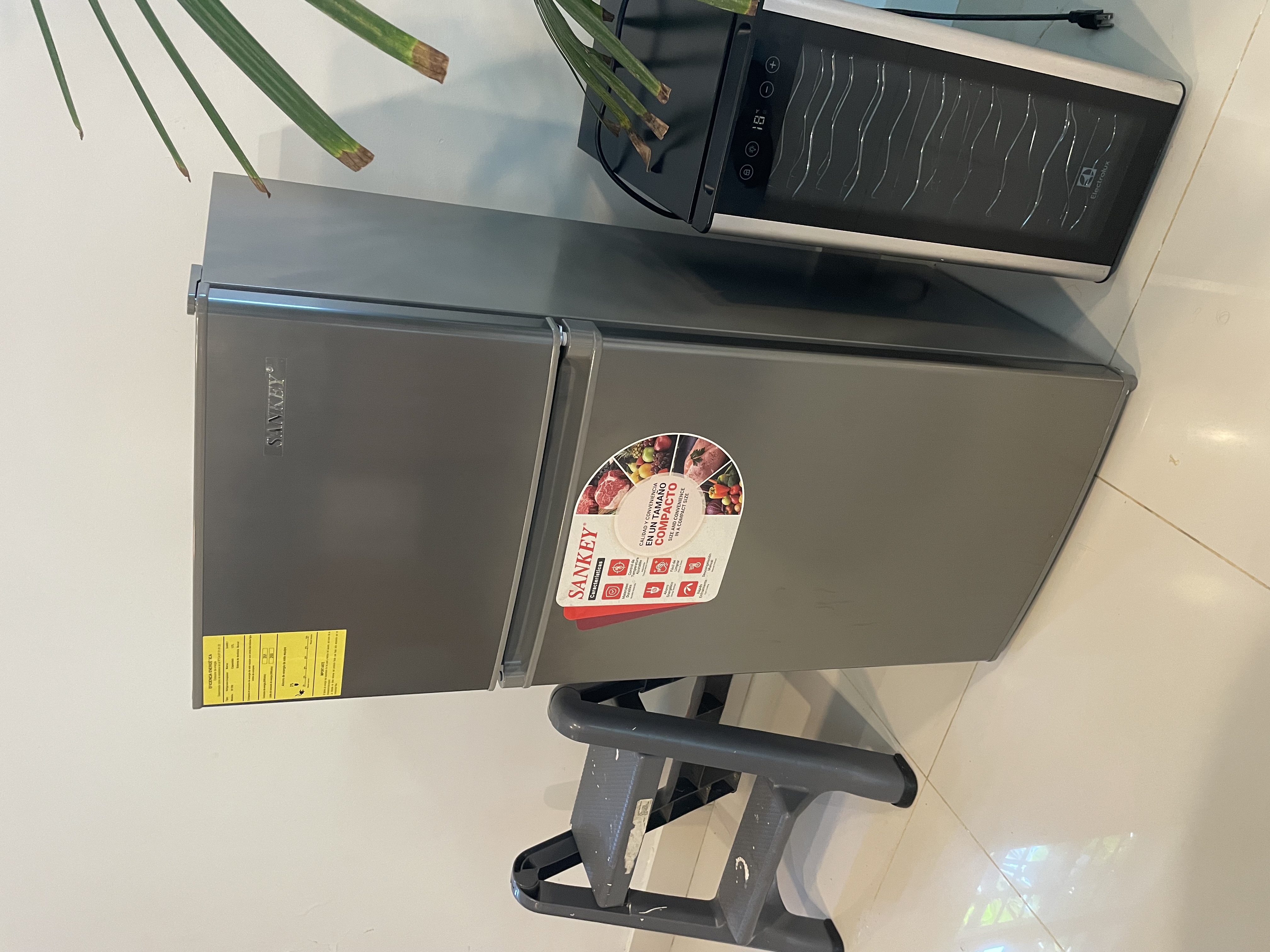electrodomesticos - Nevera compacta Sankey 2 puertas como nueva