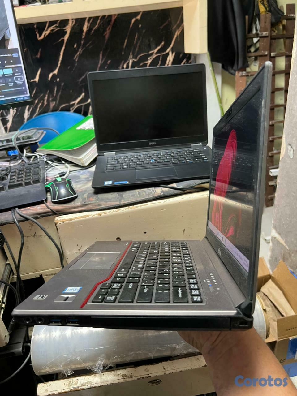 computadoras y laptops - Laptop Fujitsu Lifebook E746/ Intel i5-6300U @2,40 2