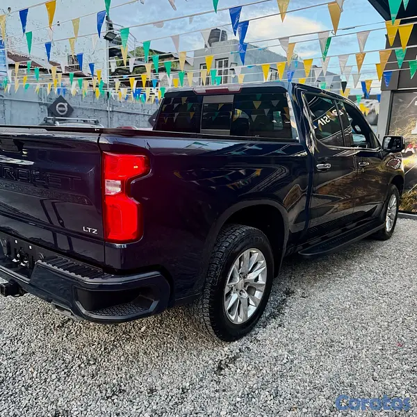 jeepetas y camionetas - CHEVROLET SILVERADO LTZ DURAMAX 4x4 2020 12