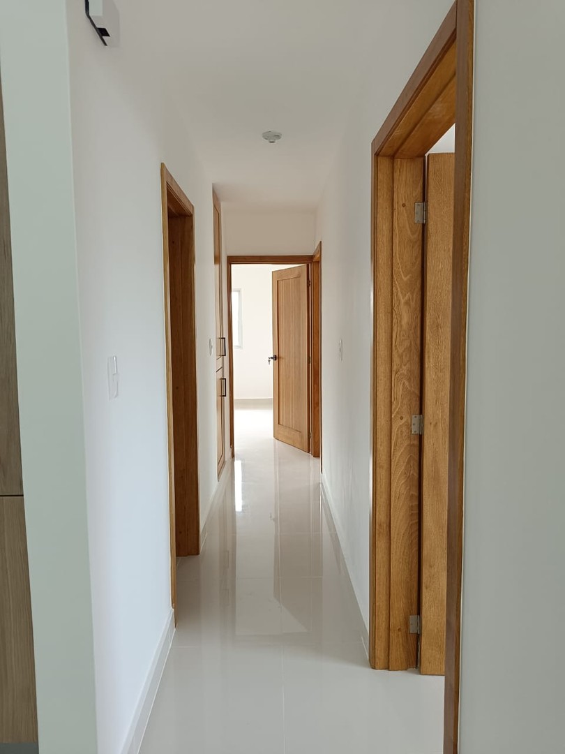 apartamentos - Hermoso Apartamento 6to Nivel Disponible en Jardines del Sur  9
