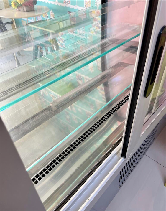 servicios profesionales - 🇮🇹 Vitrina 🍮🍰❄️ 4x4 pies - (medio uso) 2