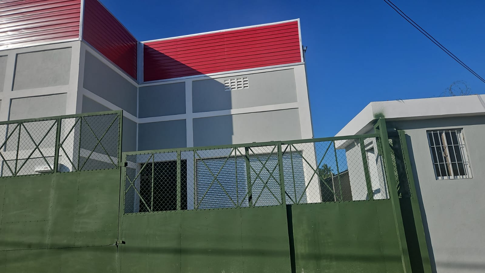 oficinas y locales comerciales - Alquilo Nave 1,265 mts proximo al km 13 aut Duarte 2