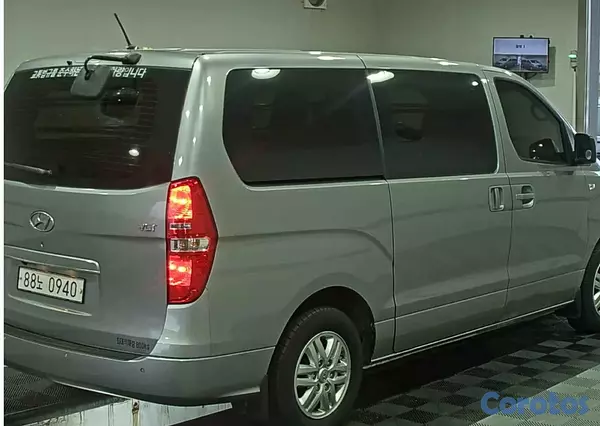 otros vehiculos - HYUNDAI GRAND STAREX 2020 GRIS 5
