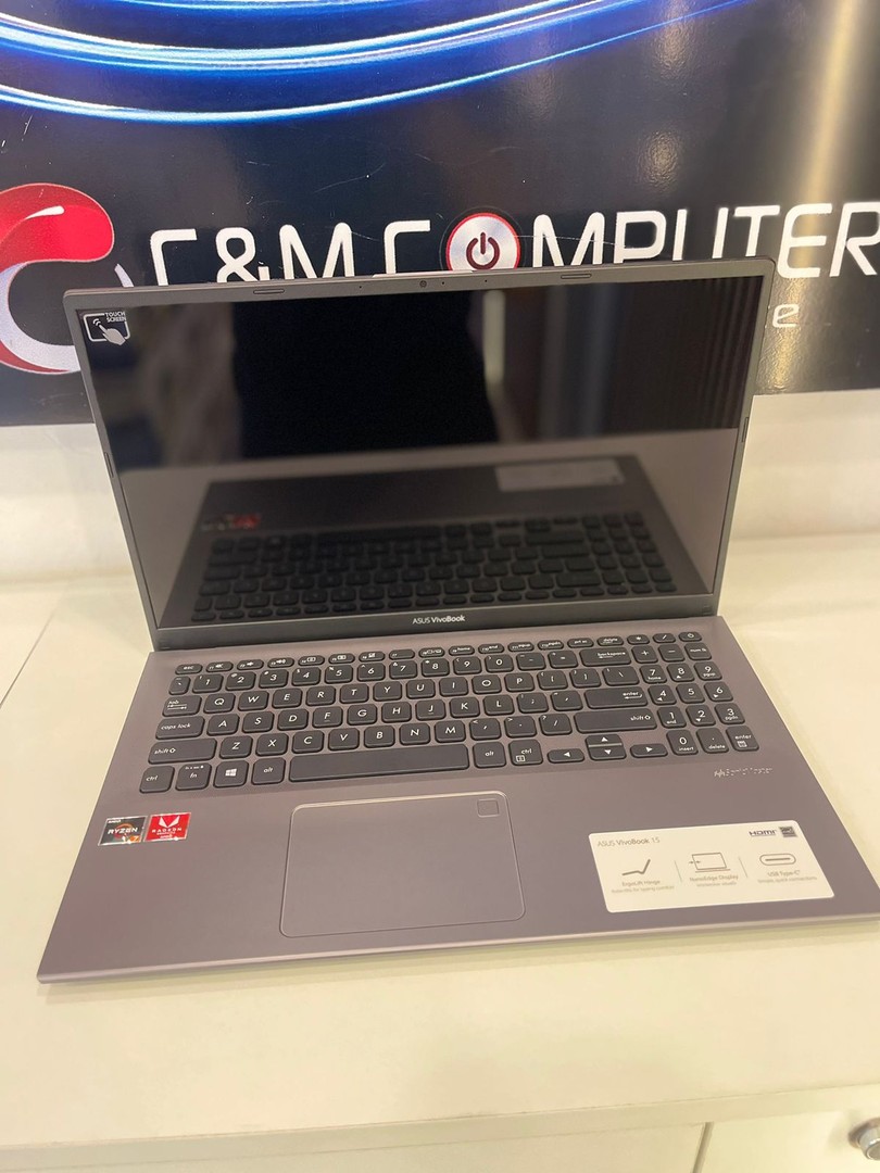 computadoras y laptops - Laptop Asus Vivobook Amd Ryzen 7 3700U Touch 