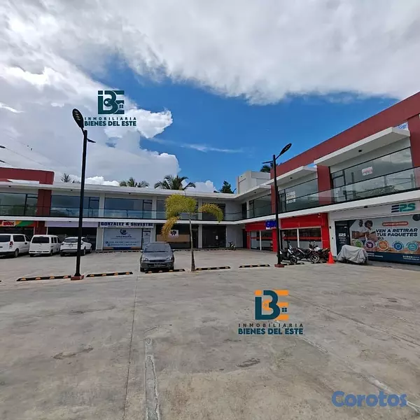 oficinas y locales comerciales - Se Renta Local Comercial en Plaza Florida, proximo 6