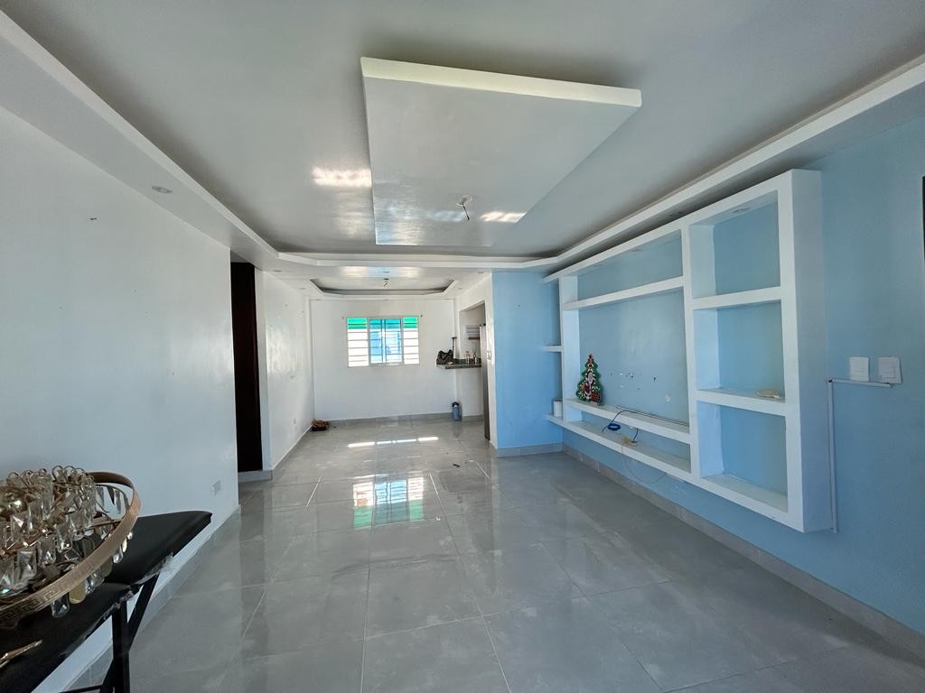 apartamentos - Apartamento 4to nivel en la Aut. San Isidro Santo Domingo Este