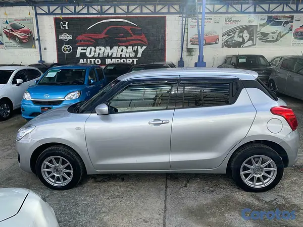 carros - SUZUKI SWIFT  4