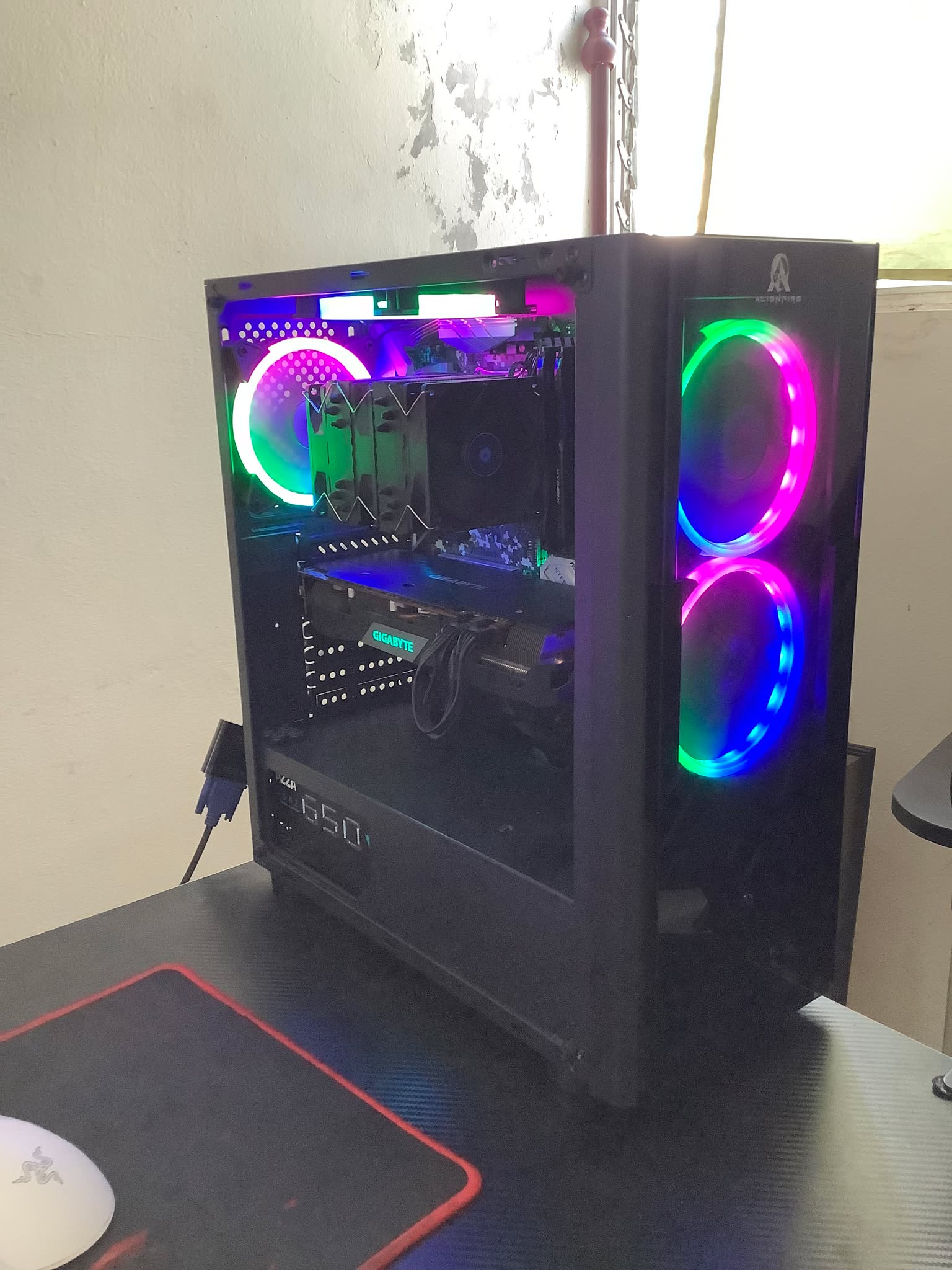 computadoras y laptops - PC Gamer Ryzen 5 /RX 5700 XT/32GB RAM computadora  2