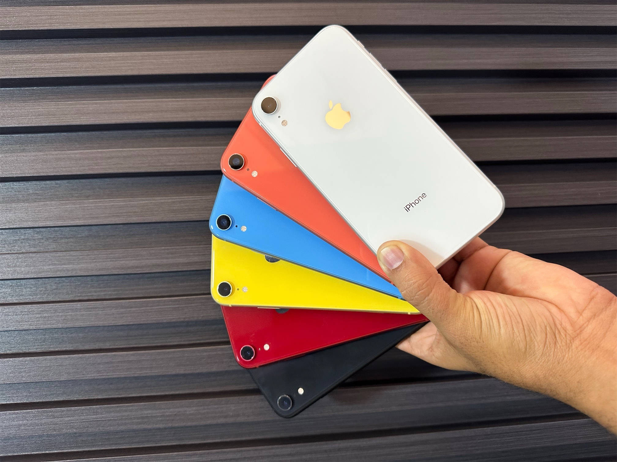 celulares y tabletas - iPhone XR de 256gb DESBLOQUEADO DE FÁBRICA
