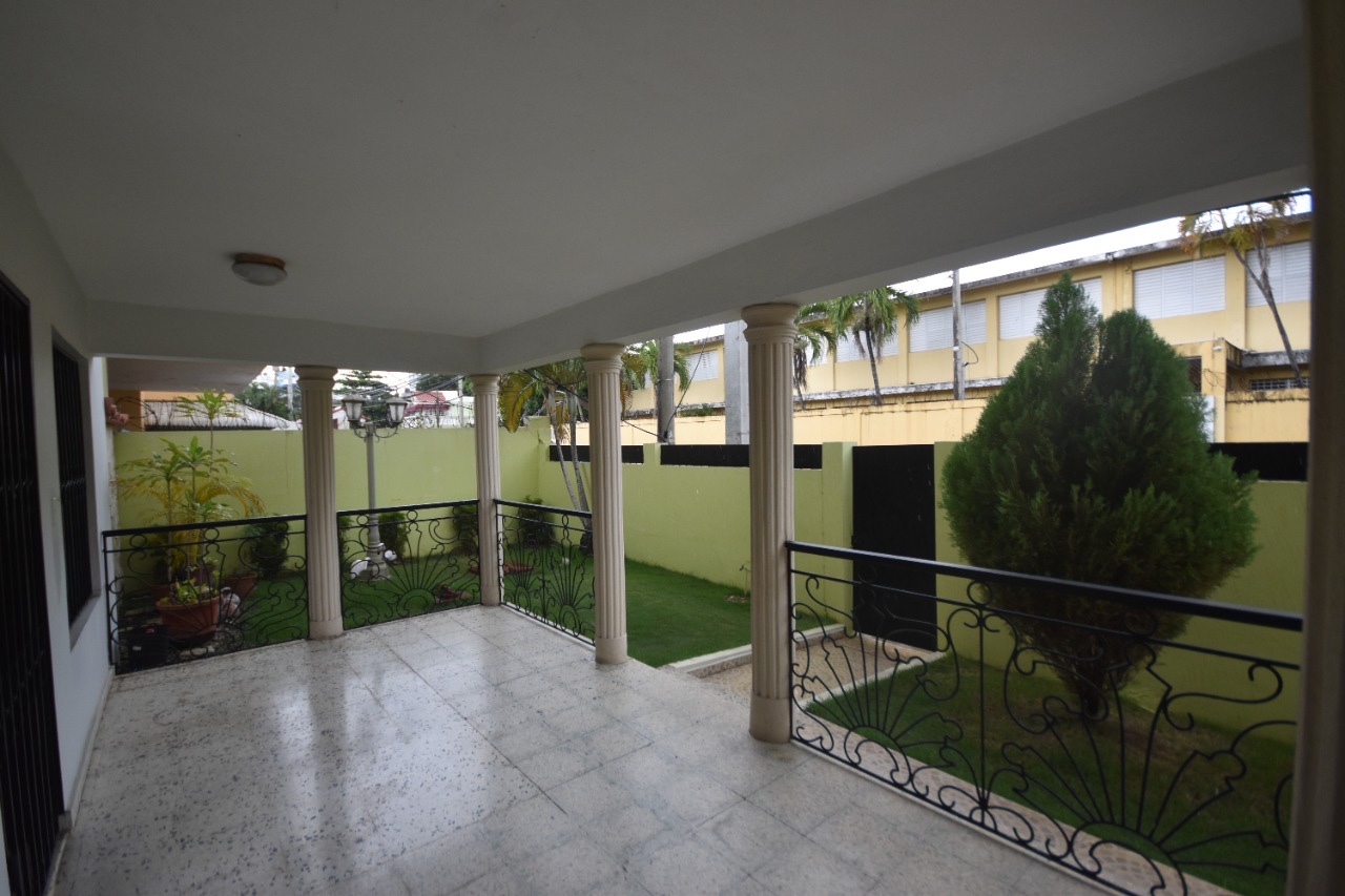 casas - Vendo casa en Los restauradores 
320. Mts. 