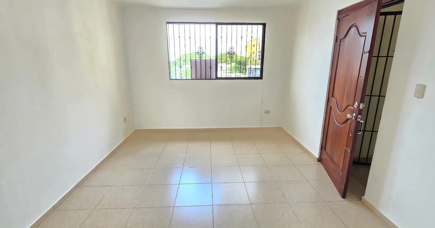 apartamentos - 3ER PISO EN LOS CERRO DE GURABO A 5 MIN DE PLAZA HACHE  3