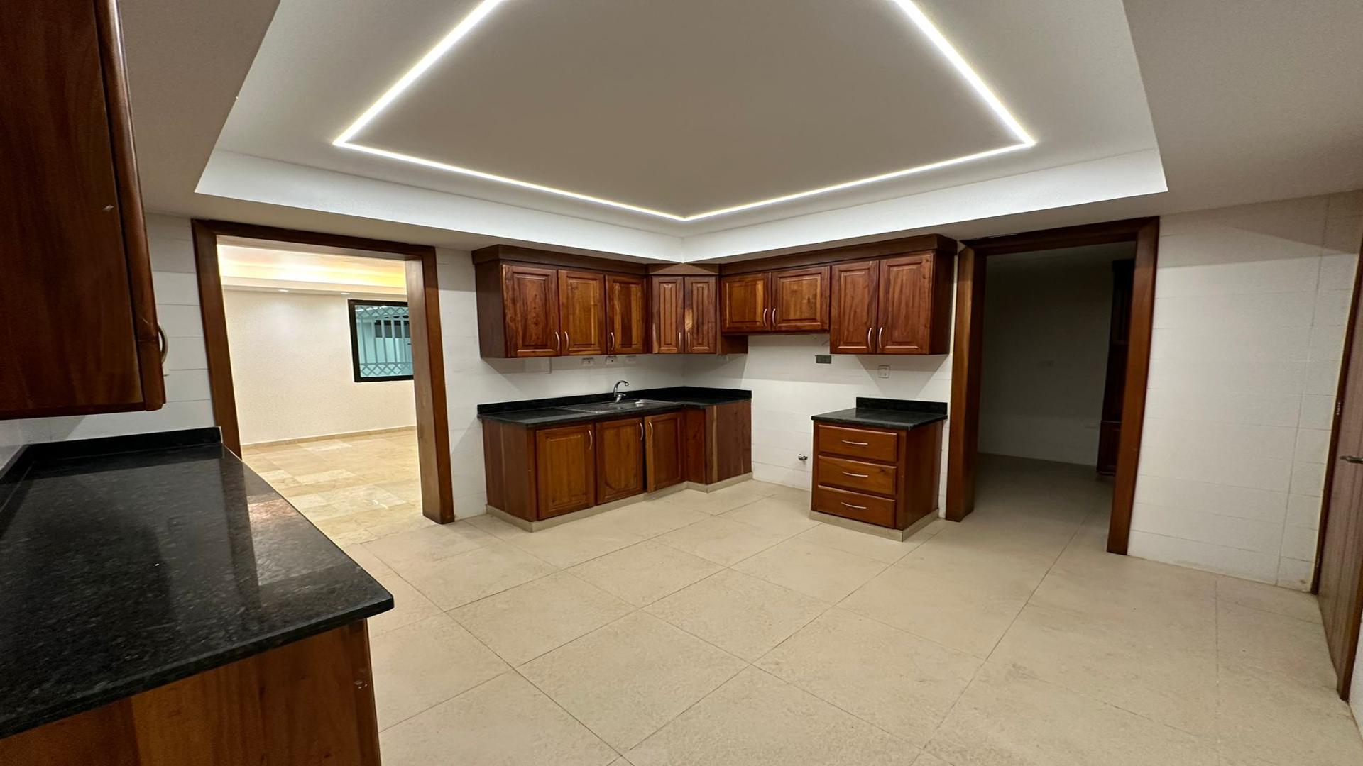 casas - Casa en Alquiler en Bella Vista, 4 habitaciones 6