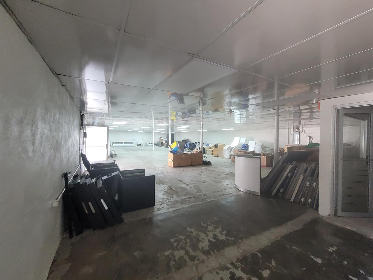 oficinas y locales comerciales - Alquiler de Nave Industrial Km 17 Autop. Duarte  3