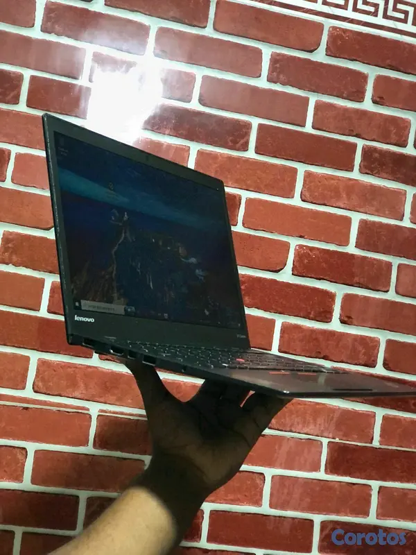 computadoras y laptops - Laptop LENOVO  9