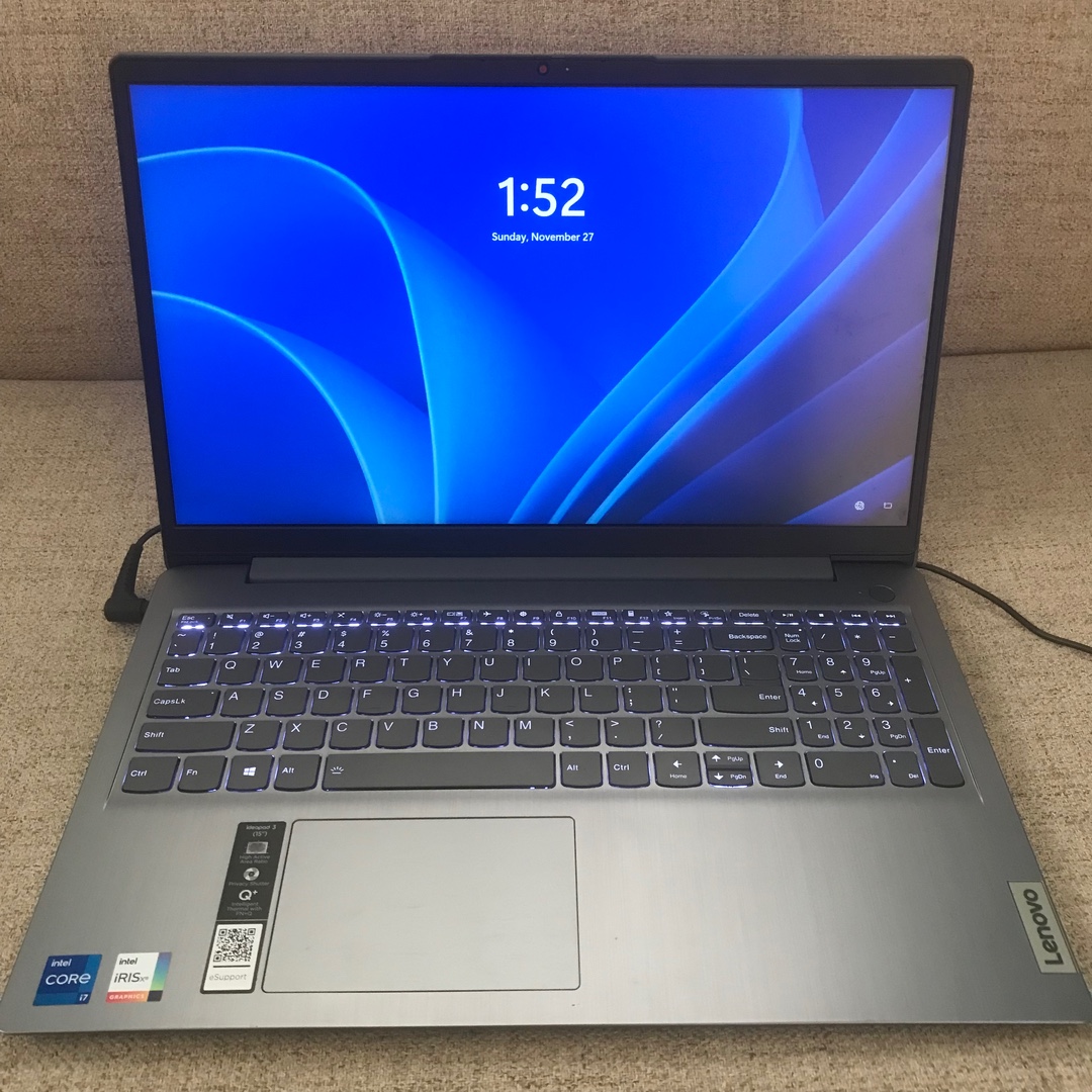 computadoras y laptops - Laptop Lenovo IdeaPad 3 15ITL6