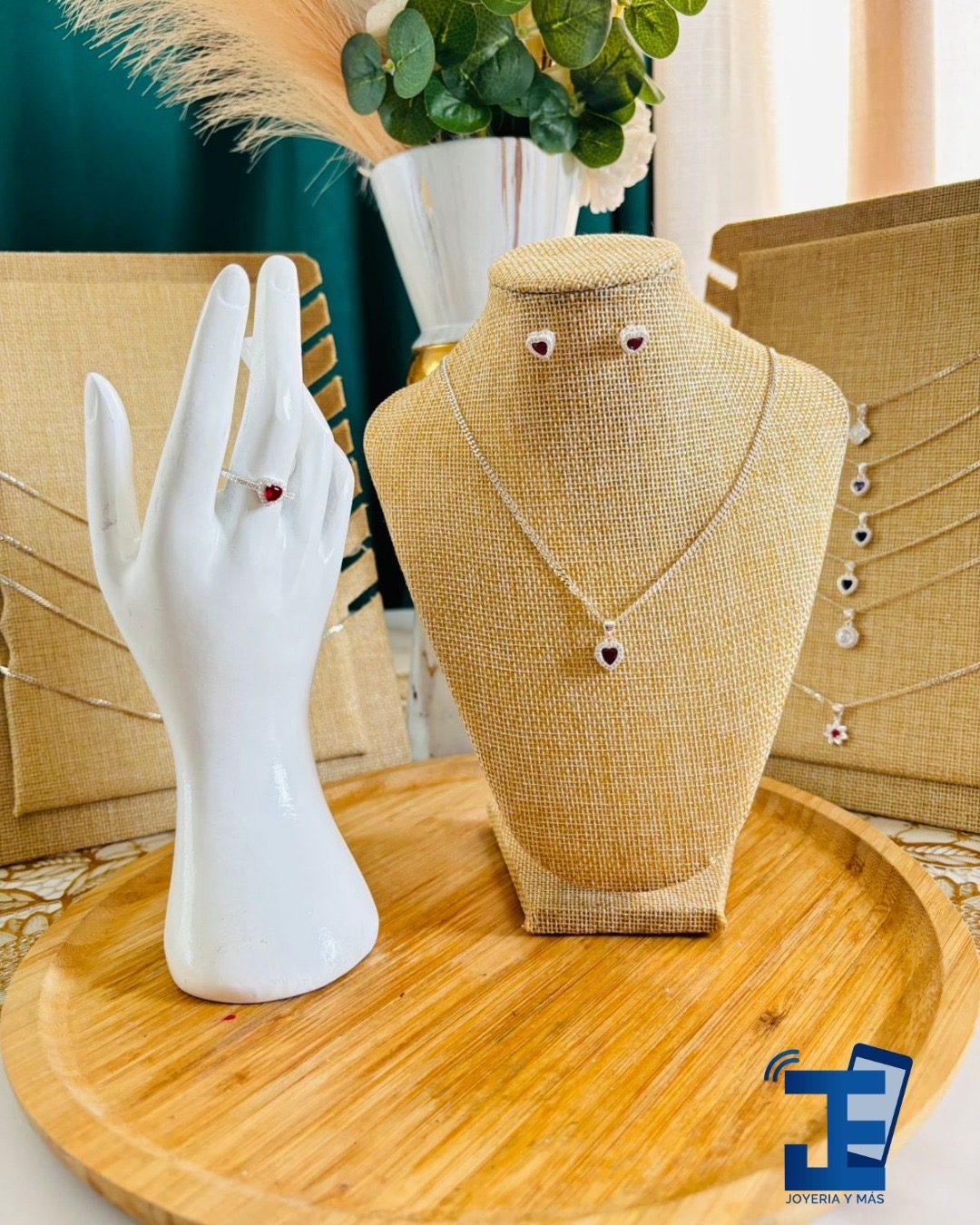 joyas, relojes y accesorios - set de Cadena,aretes y guillo. 9