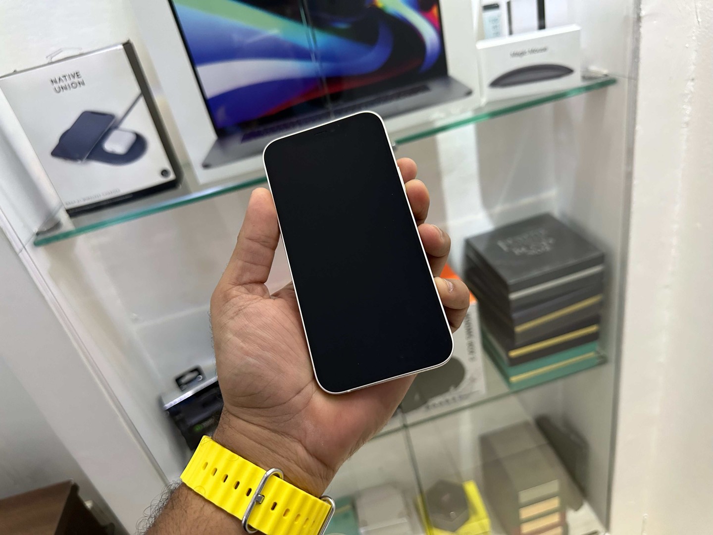 celulares y tabletas - Vendo iPhone 12 64GB Blanco impecable, Desbloqueado, Clean imei RD$ 25,800 NEG 2