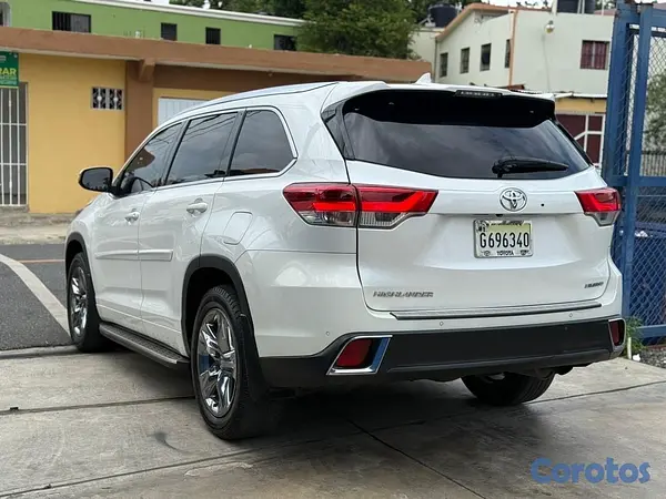 jeepetas y camionetas - ¡Toyota Highlander Limited 2019 Full! 3