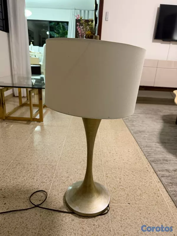 decoración y accesorios - lámpara de mesa  2