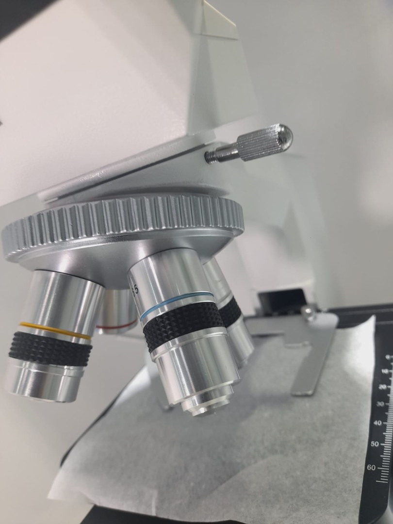 equipos profesionales - Microscopio biologico profesional para laboratorio 40X~1600X Microscopio clinico 5