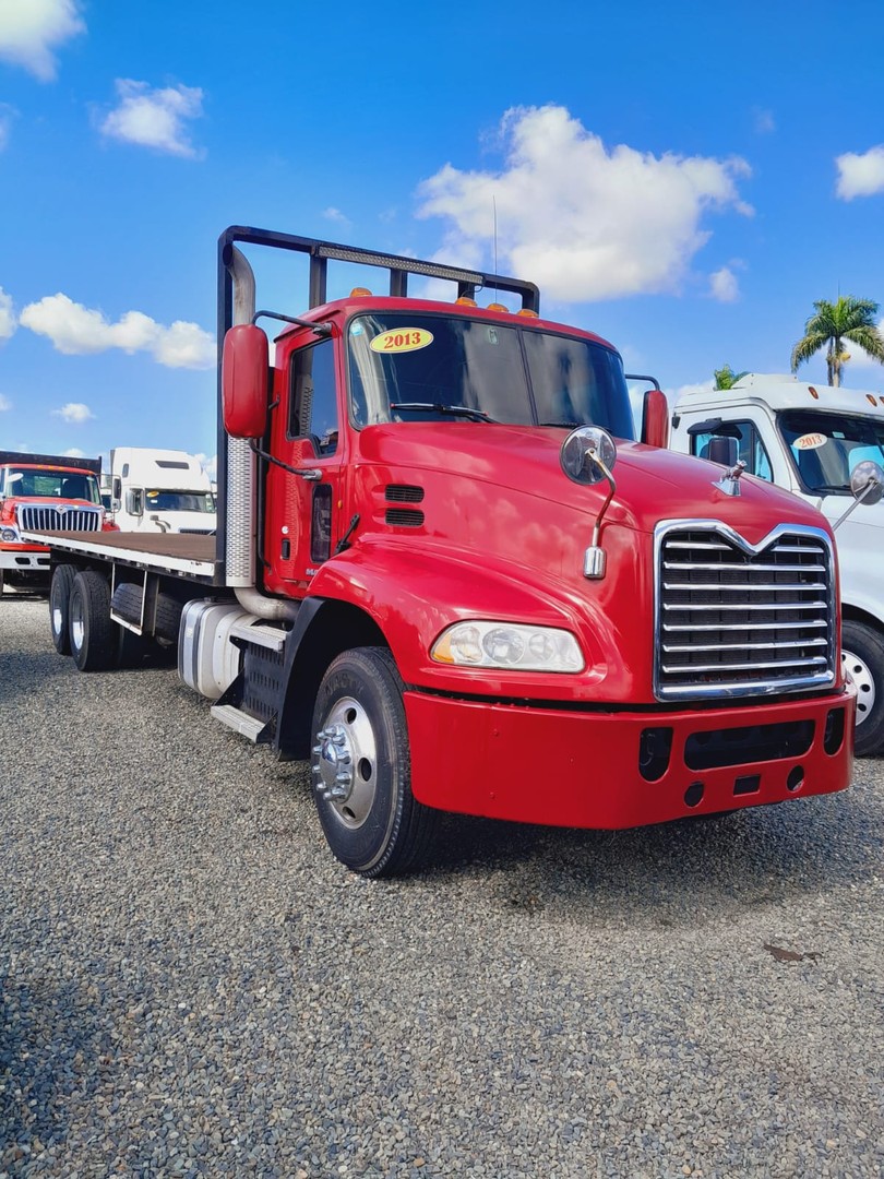 camiones y vehiculos pesados - MACK PINNACLE año 2013