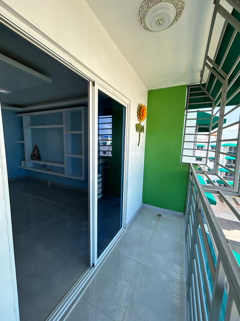 apartamentos - Apartamento 4to nivel en la Aut. San Isidro Santo Domingo Este 1