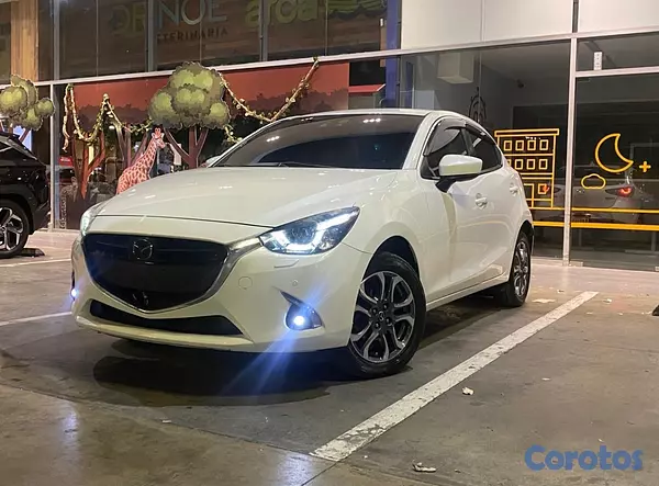 carros - Mazda Demio  1