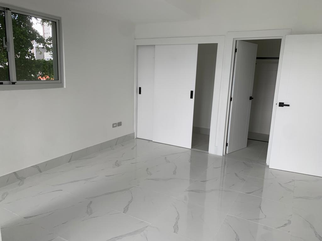 apartamentos - Apartamento en venta en Piantini 6
