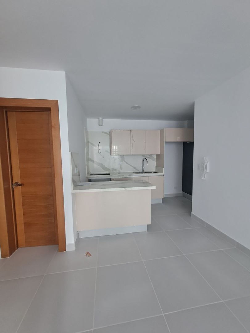 apartamentos - Apartamento Nuevo 2do piso con terraza en  Evaristo  Morales  1