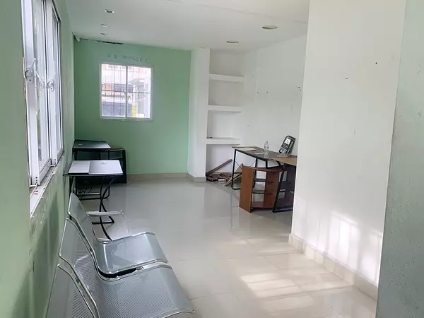oficinas y locales comerciales - Local céntrico en Bella vista  5
