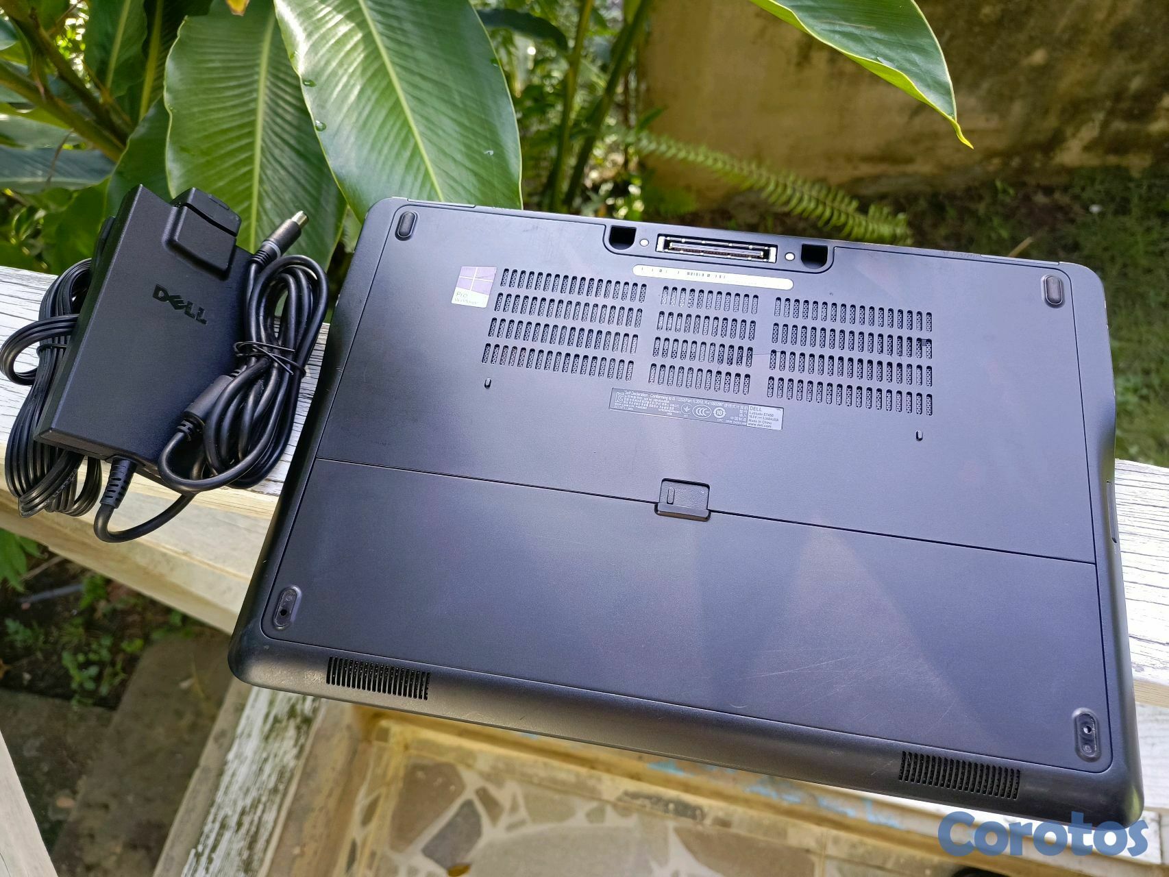 computadoras y laptops - Laptop Dell,Touch, i5 5ta, Disco 256 GB, 16GB Ram. 8