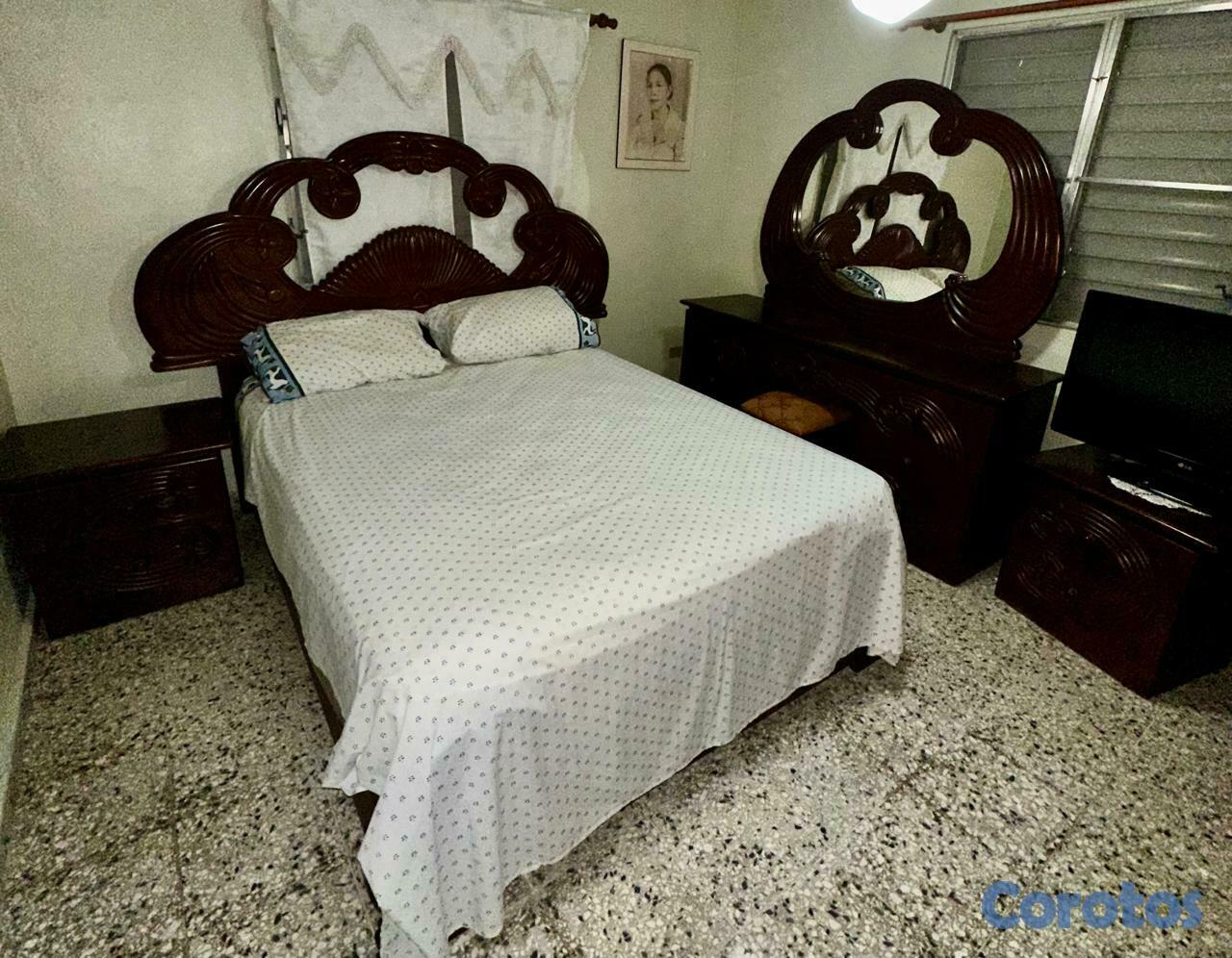 muebles y colchones - Juego de Habitación en Caoba - Cama Queen