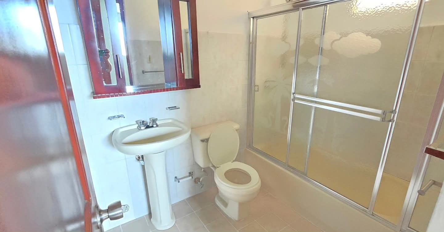 apartamentos - 3ER PISO EN LOS CERRO DE GURABO A 5 MIN DE PLAZA HACHE  4