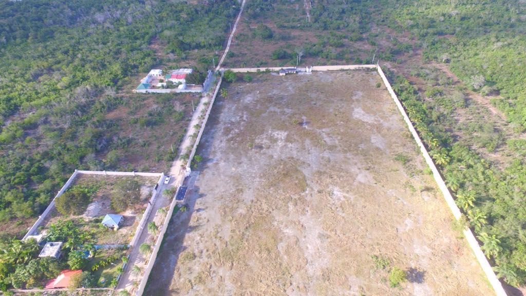 solares y terrenos - Vendo Solar de 38,000 mts. para proyecto en Juan Dolio 