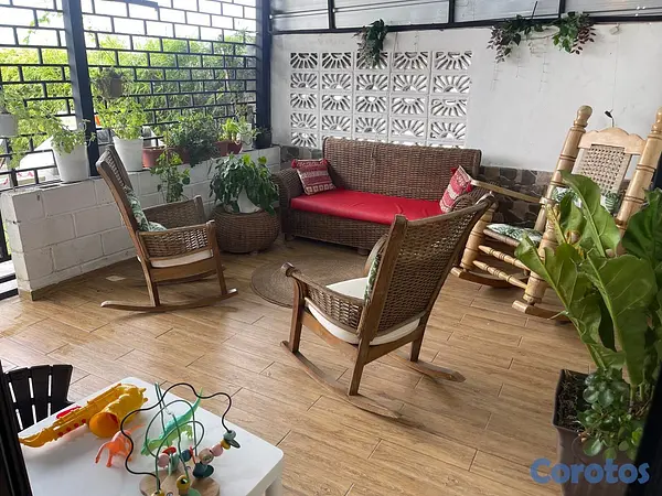 casas - Casa en Colinas del oeste, av. Prolongación 27 de  8