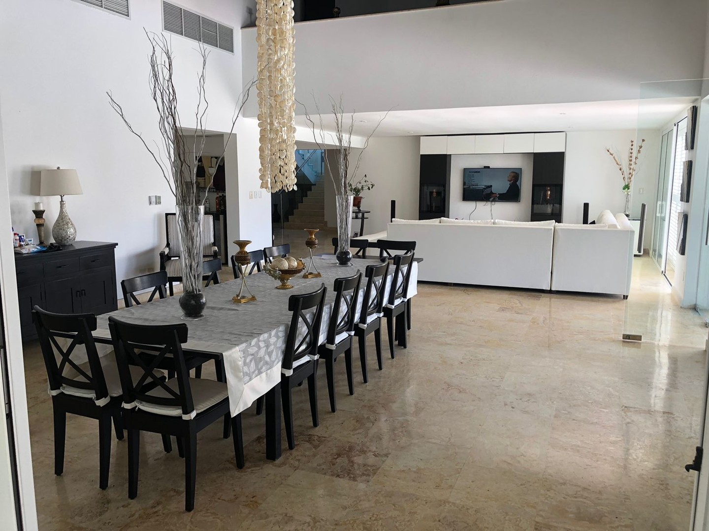 casas vacacionales y villas - Villa 2 niveles en punta cana 2,200 mts 
 1