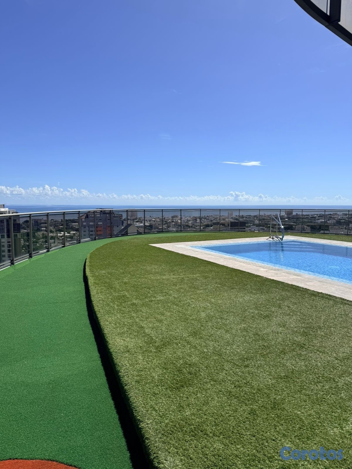 apartamentos - vendo bella vista sur piso 7 dos hab 2.5 baños dos parqueos balcón lujo área soc 6