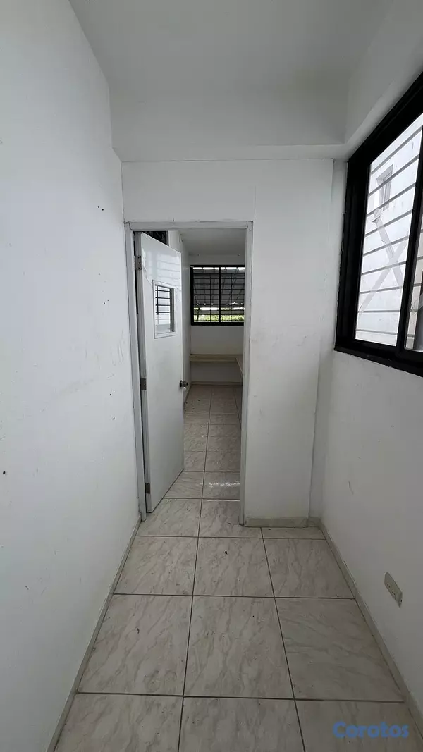 oficinas y locales comerciales - LOCAL COMERCIAL  9