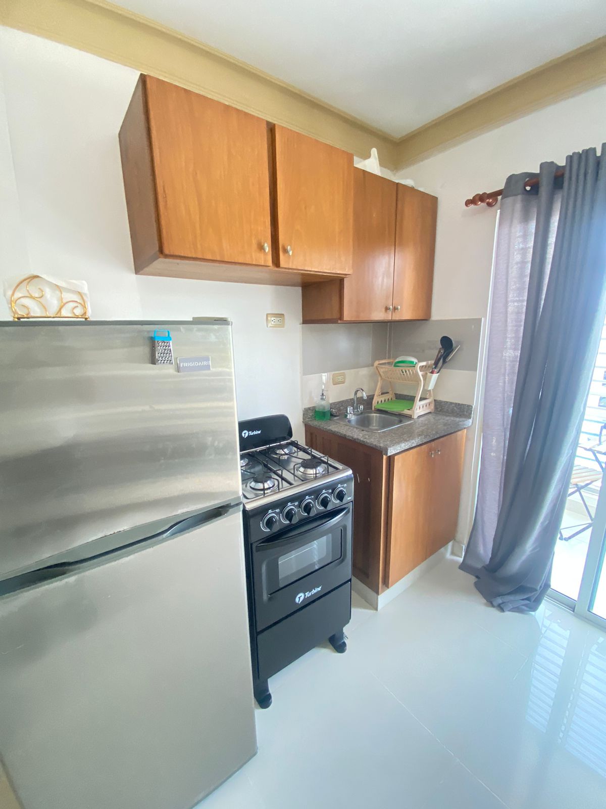 apartamentos - rento estudio amueblado 2do piso don pedro proyecto cerrado  1