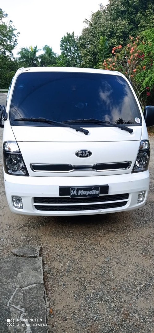 camiones y vehiculos pesados - Camión Kia 2015 Bongo 3 en excelentes condiciones
