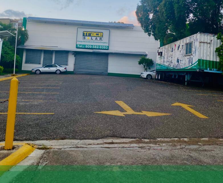 oficinas y locales comerciales - Renta Local Comercial 1548  m2 Santiago de los Caballeros 2