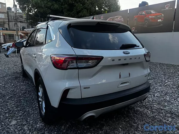jeepetas y camionetas - Ford escape SE 2020 3
